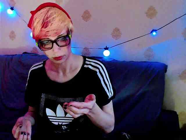 Lady_Gopnique webcam