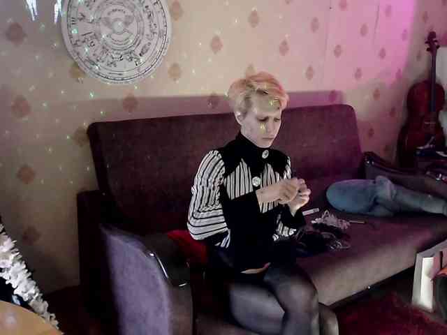 Lady_Gopnique webcam