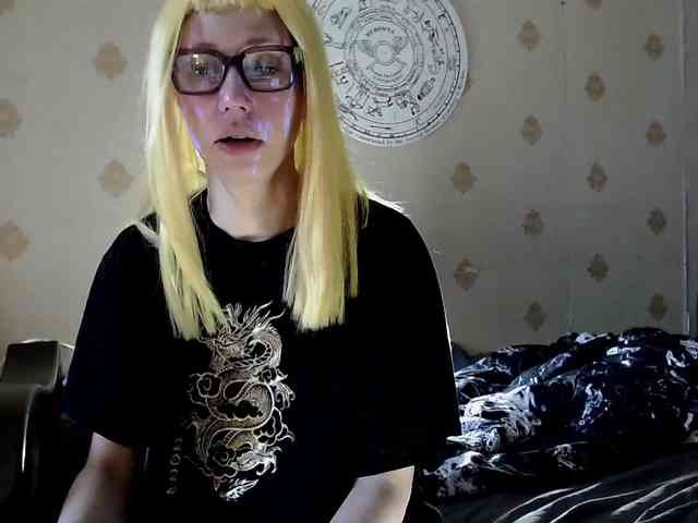 Lady_Gopnique webcam