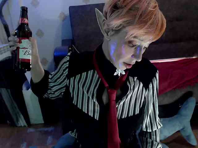Lady_Gopnique webcam