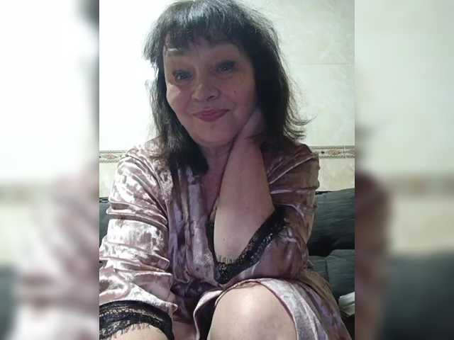 asya18's BongaCams show and profile