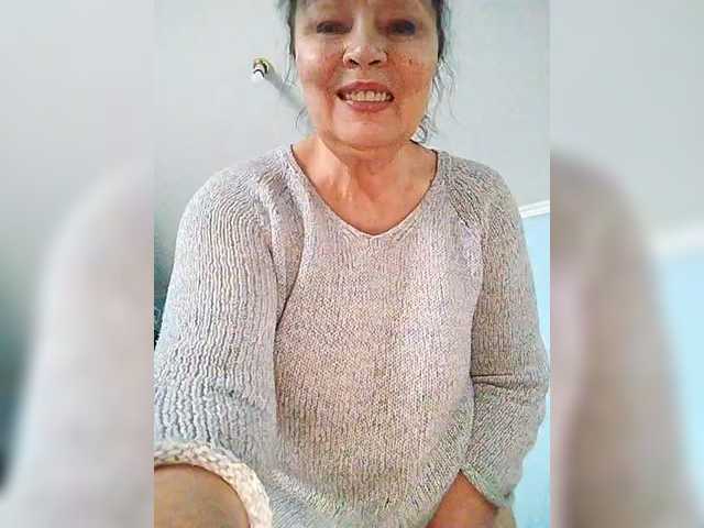 asya18's BongaCams show and profile