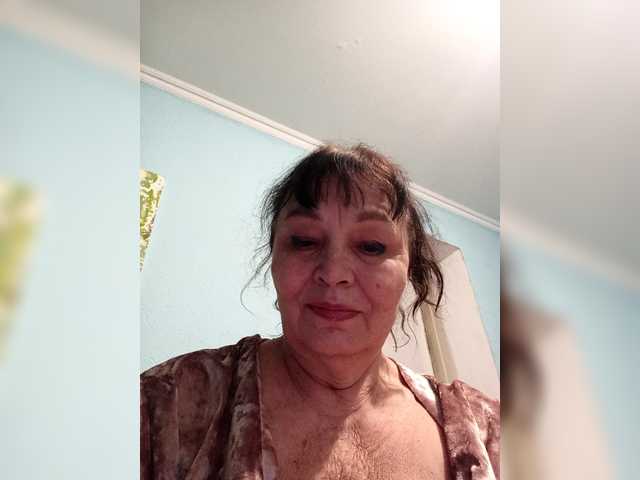 go to chat with Melivora18