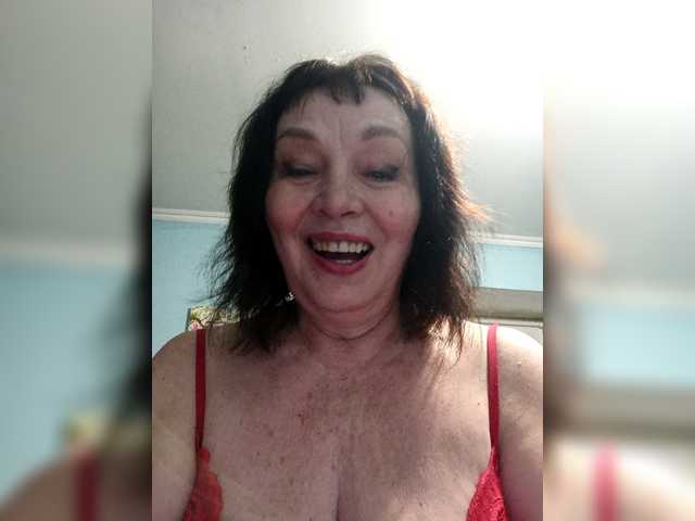 asya18's BongaCams show and profile