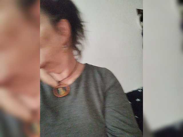 asya18's BongaCams show and profile