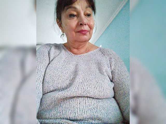 asya18's BongaCams show and profile