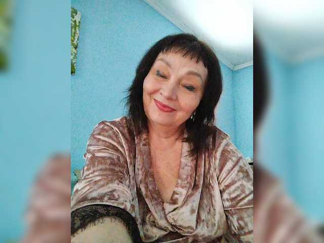 asya18's BongaCams show and profile