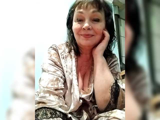 asya18's BongaCams show and profile