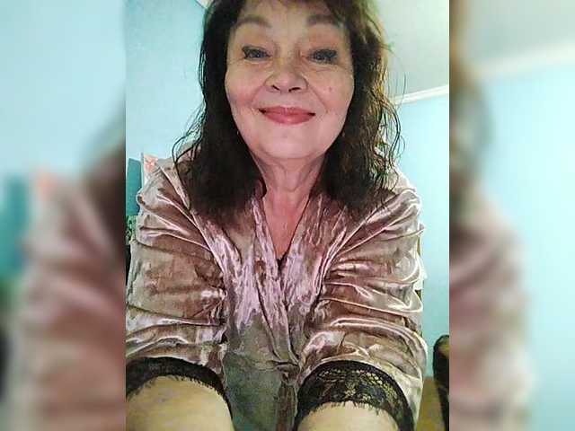 asya18's BongaCams show and profile