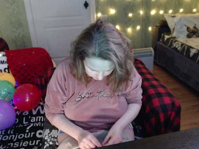 MeganIris's BongaCams show and profile