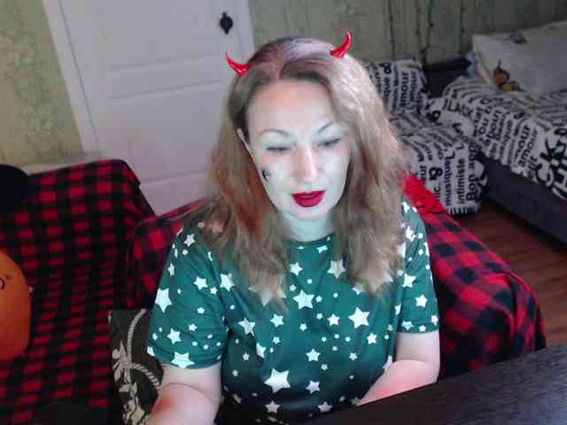 MeganIris webcam