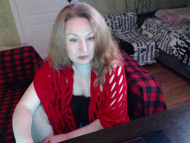 MeganIris webcam