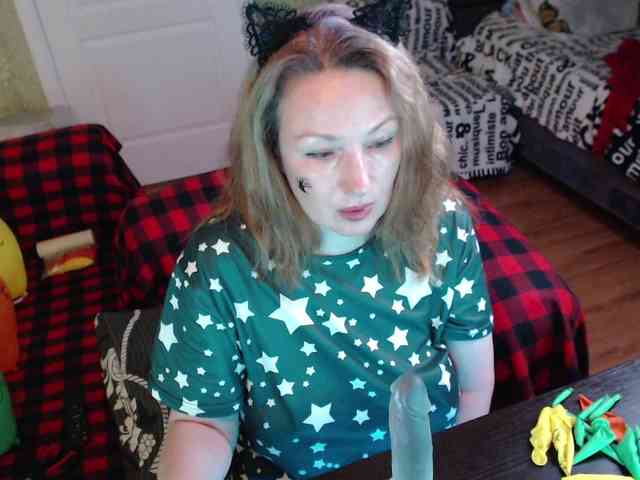 MeganIris webcam