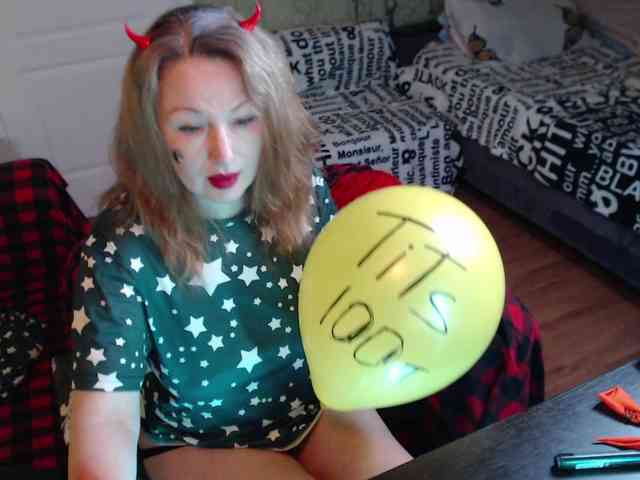 MeganIris webcam