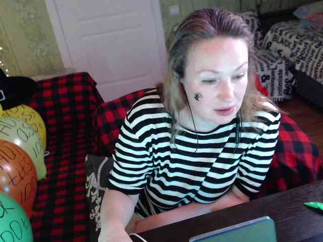 MeganIris webcam