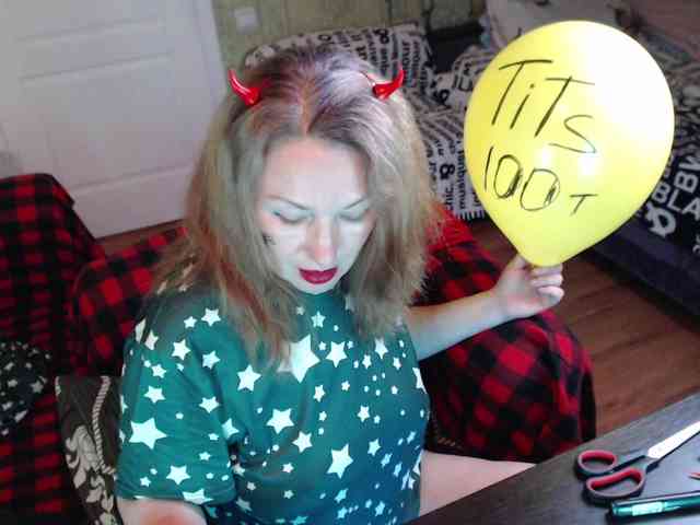 MeganIris webcam