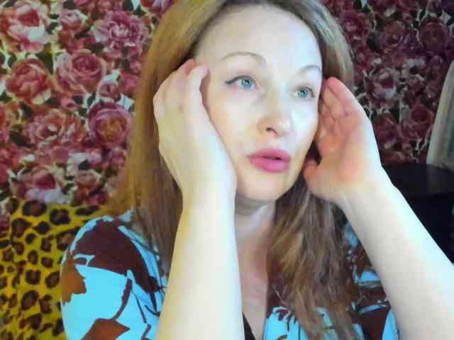 MeganIris webcam