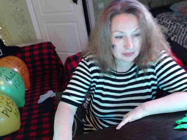 MeganIris webcam