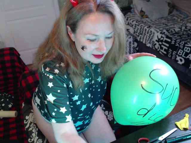 MeganIris webcam