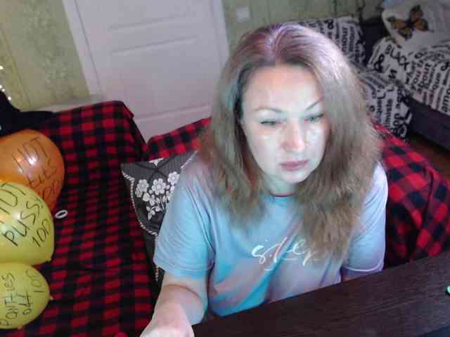 MeganIris webcam