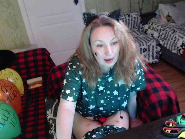MeganIris webcam