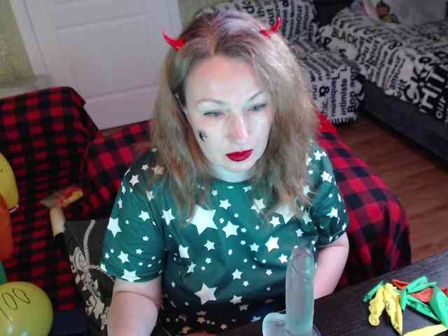 MeganIris webcam