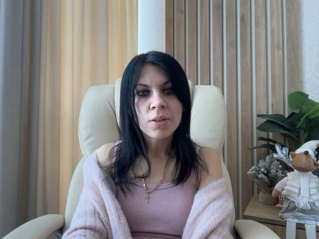 InjaAtHome's BongaCams show and profile