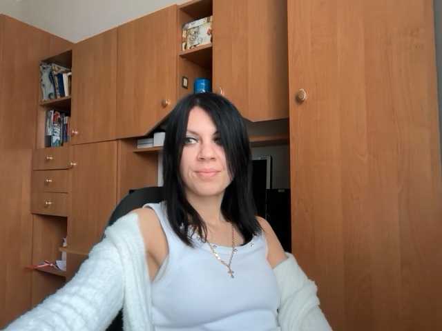 InjaAtHome's BongaCams show and profile