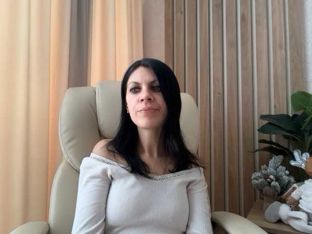 InjaAtHome's BongaCams show and profile