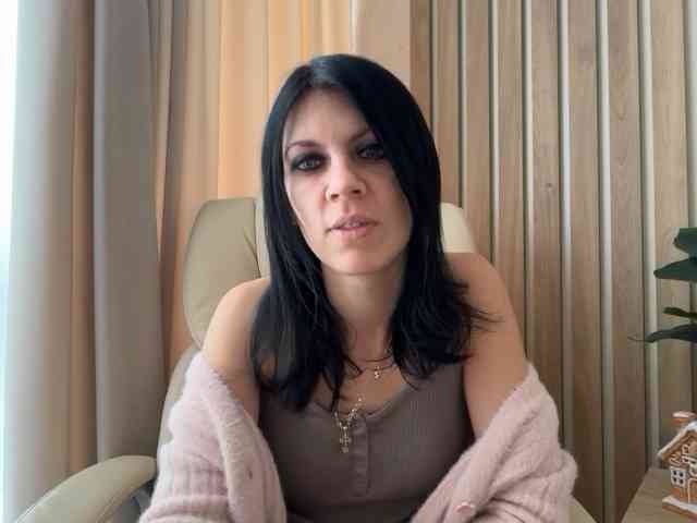 InjaAtHome Live Webcam on BongaCams