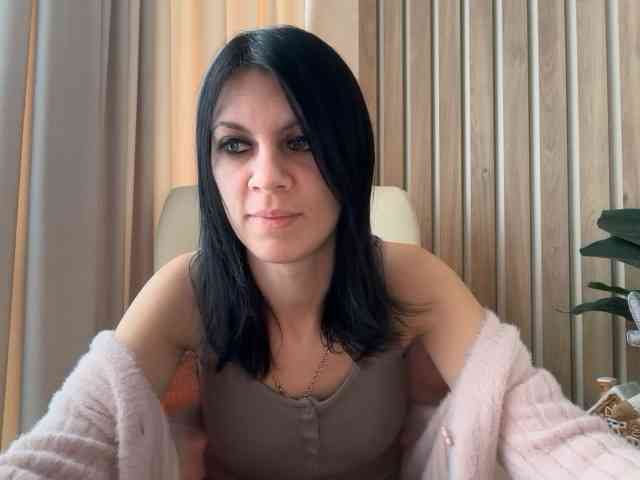 InjaAtHome Live Webcam on BongaCams