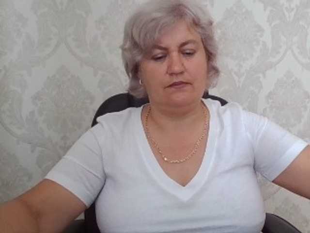 AngelaFamez on BongaCams 
