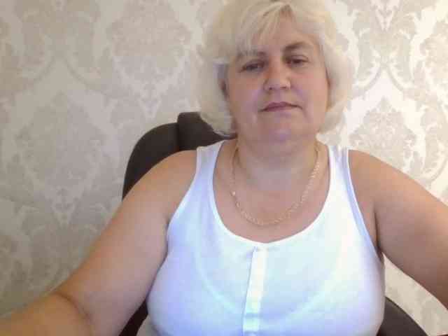 AngelaFamez webcam
