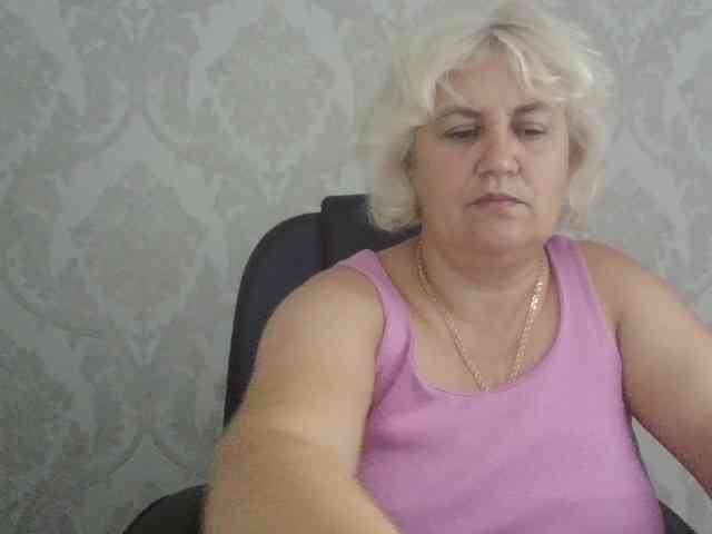 Модель: AngelaFamez