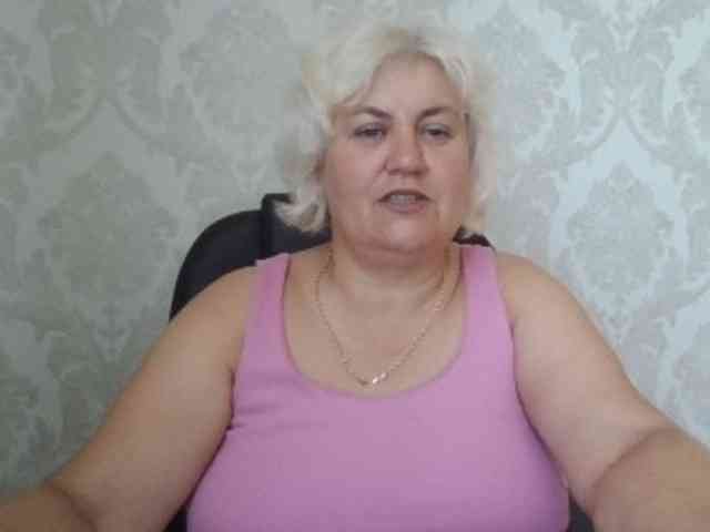 AngelaFamez webcam