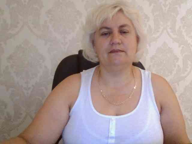 AngelaFamez webcam