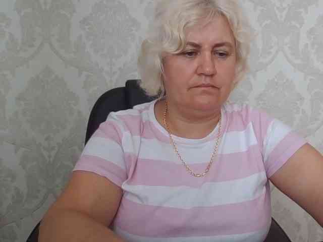 AngelaFamez webcam