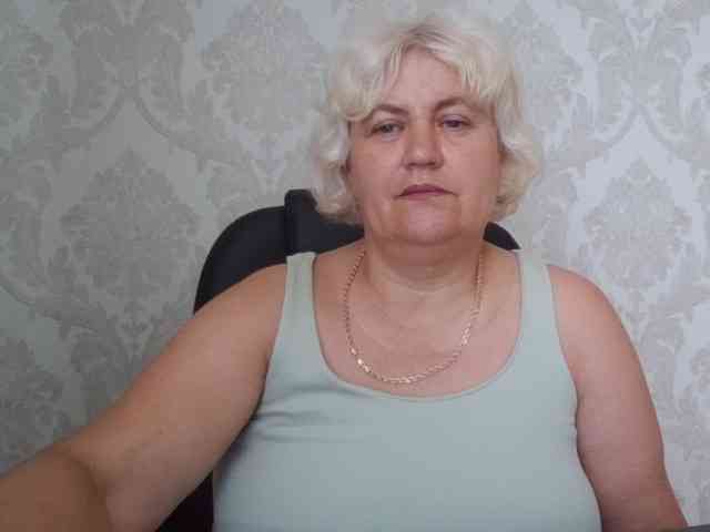 AngelaFamez webcam
