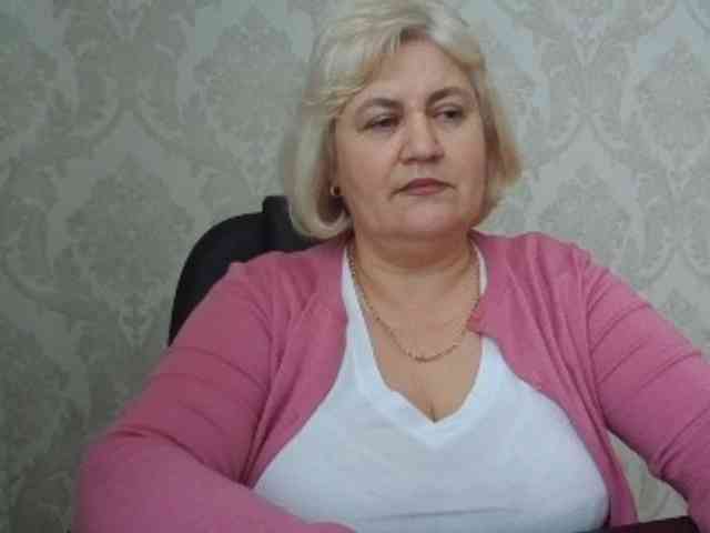 AngelaFamez Live Webcam on BongaCams