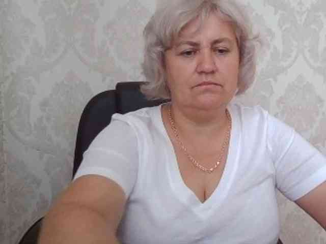 AngelaFamez webcam