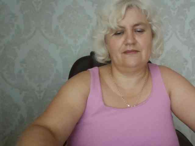 AngelaFamez webcam