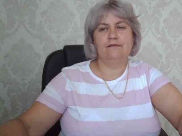 AngelaFamez webcam