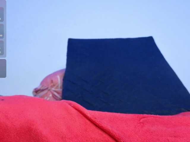 Kloe-Lopez's BongaCams show and profile