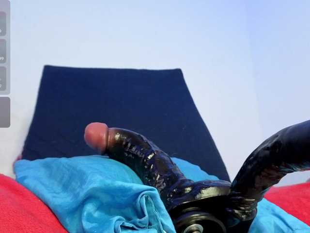 Kloe-Lopez's BongaCams show and profile