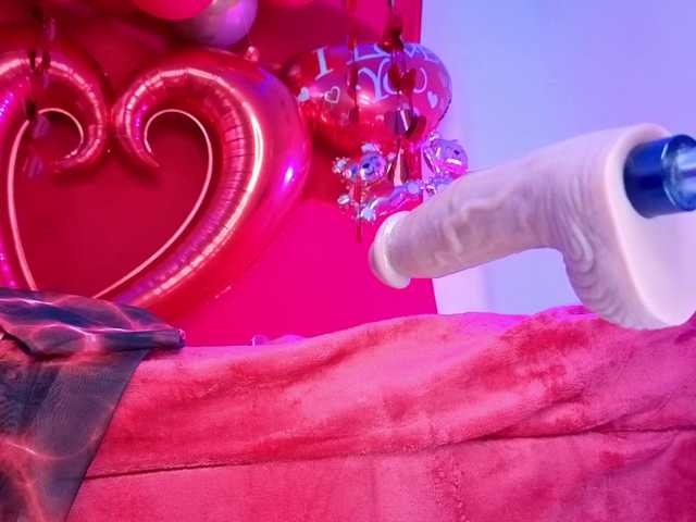 Kloe-Lopez's BongaCams show and profile