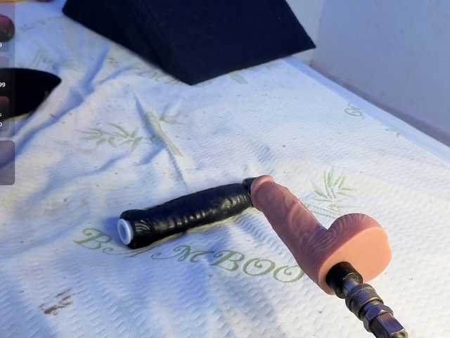 Kloe-Lopez's BongaCams show and profile