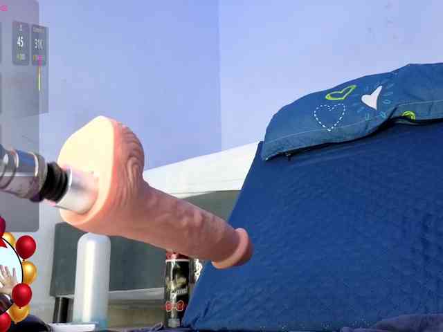 Kloe-Lopez webcam