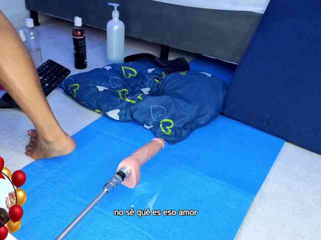 Kloe-Lopez webcam