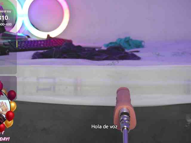 Kloe-Lopez webcam