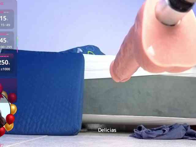Kloe-Lopez webcam